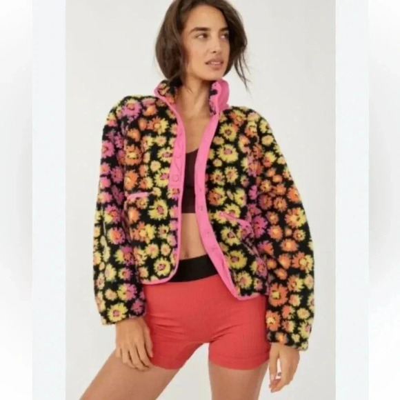 Free People Movement Rocky Ridge Pink Daisy Floral Sherpa Jacket Size Large - Picture 7 of 12